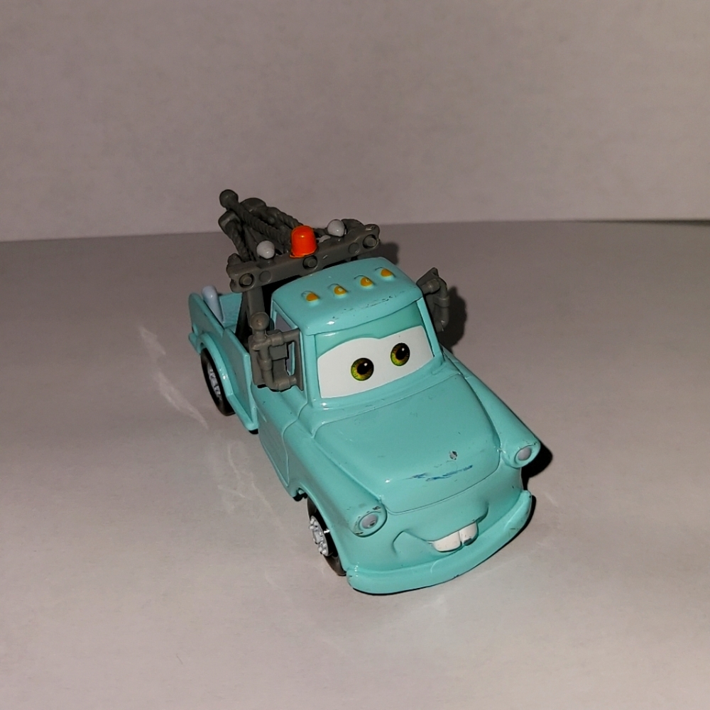 Disney/Pixar Cars 2 Mattel Tow Mater Supercharged Blue Die-cast